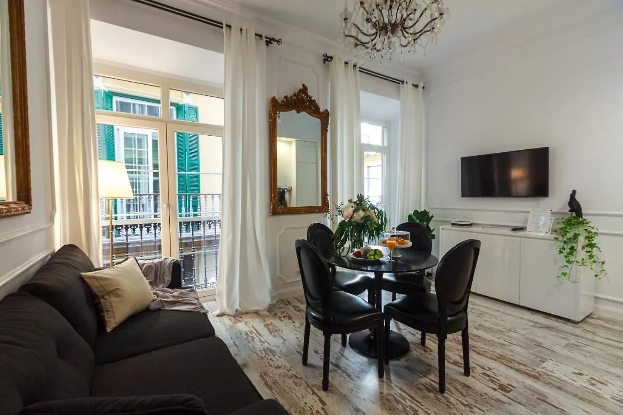 Apartment La Luna Suite In Old Town Of Malaga