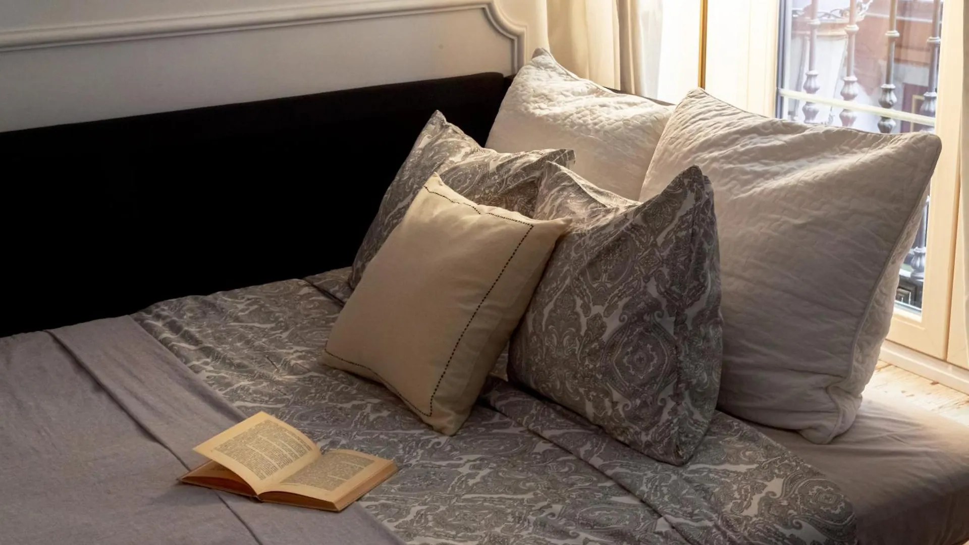 Apartment La Luna Suite In Old Town Of Malaga